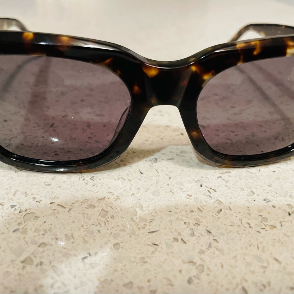 Raen Gilman Alligator Pattern Women’s Sunglasses 🕶️